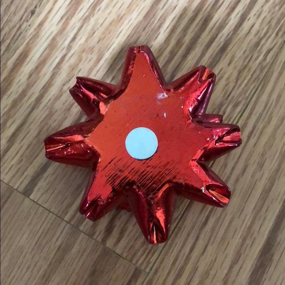 Bow Magnet - Picture 2 of 4